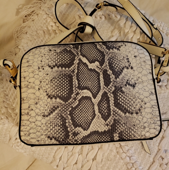 Crossbody bag Vince Camuto - Picture 2 of 3